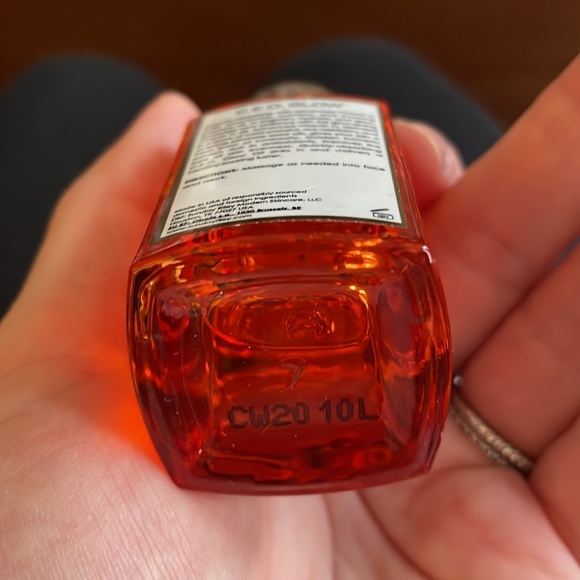 Sunday Riley CEO GLOW - Picture 2 of 3